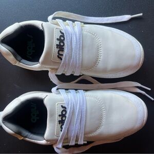 Non Skid Women’s Sneakers